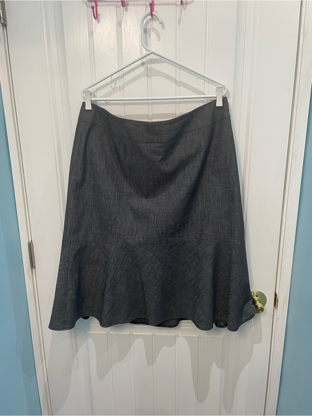 Women's Dark Gray Flounce-Hem Midi Skirt